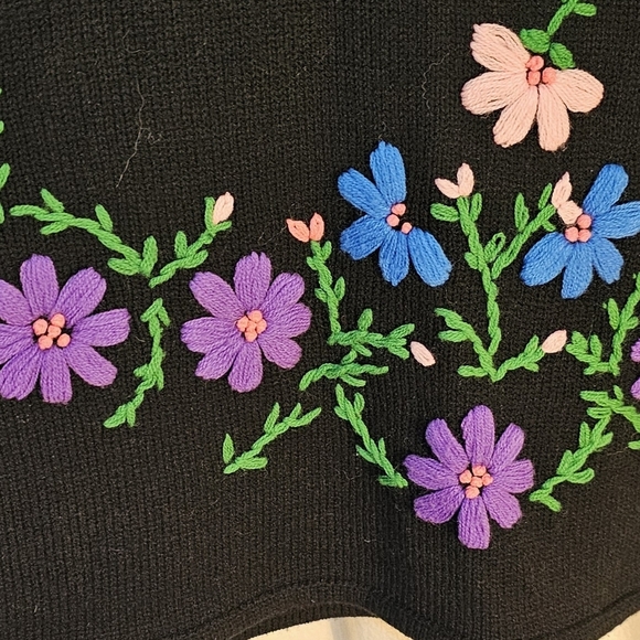 Bonnie Lee LeRoy 70's Sweater size 42 Vintage Black Floral Embroidered NWOT - Picture 4 of 5